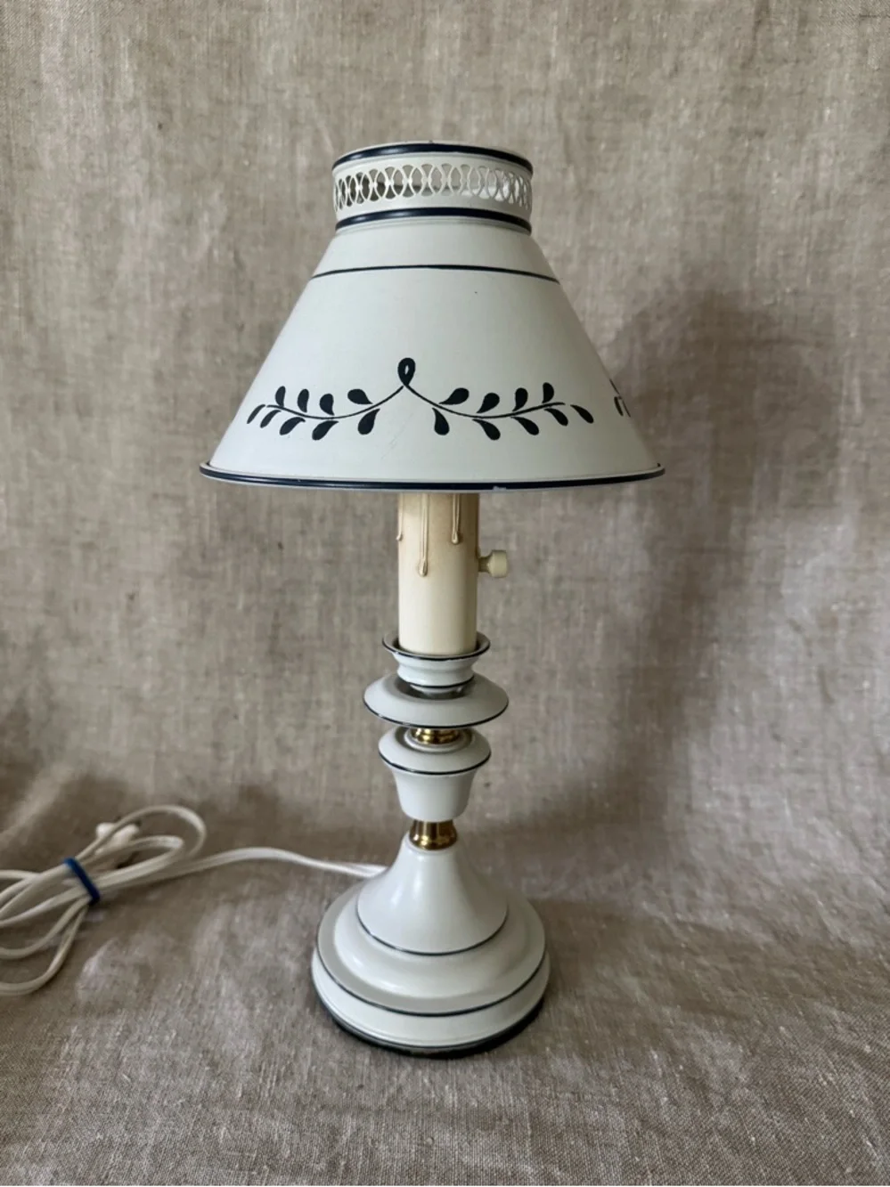 Vintage French Country Tole Metal Lamp